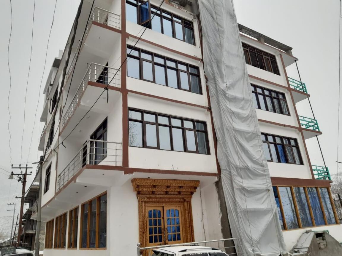 Hotel D Indian Kargil Extérieur photo