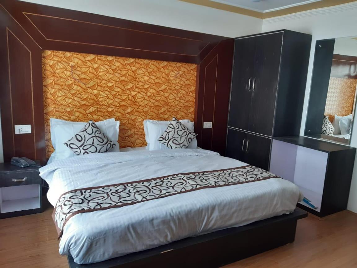 Hotel D Indian Kargil Extérieur photo